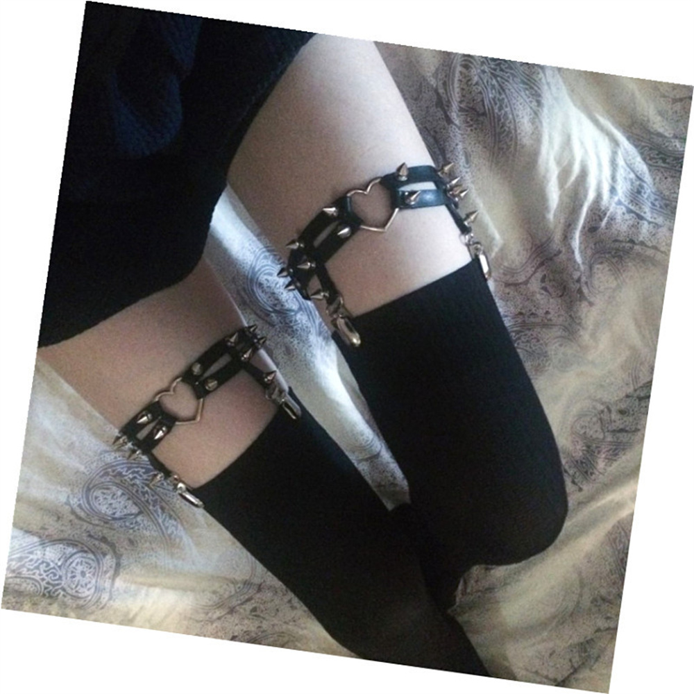 1Pcs Frauen Punk Goth Herz PU  – Body Jewelry Leg Chain Bewertung und Preis